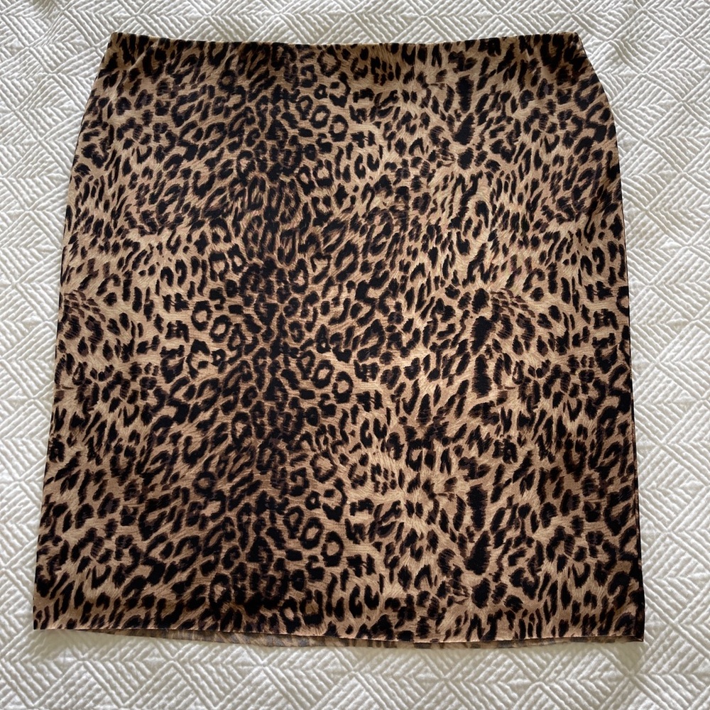 Vince Camuto Leopard Print Skirt- Size Large